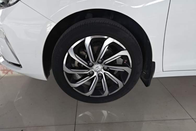 Used Geely Auto Emgrand GL 2021 UP 1.4T CVT Luxury Edition Exterior 4