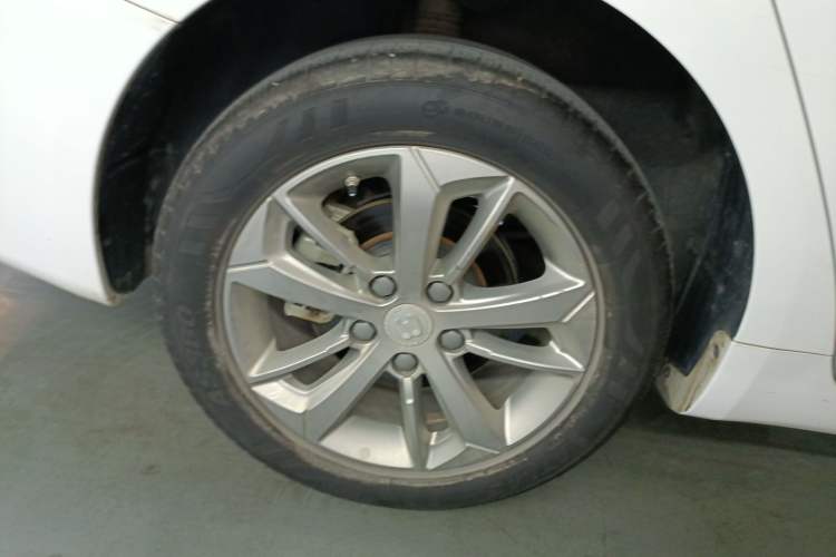 Used Geely Auto Emgrand GL 2021 UP 1.4T CVT Leading Edition Exterior 4