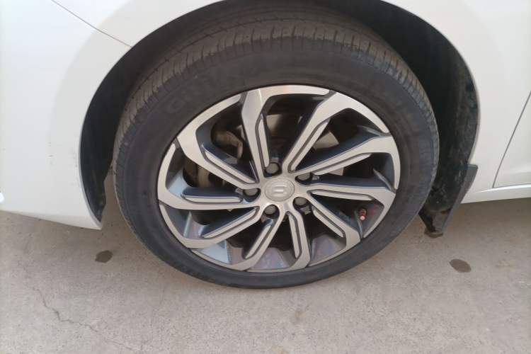 Used Geely Auto Emgrand GL 2021 UP 1.4T CVT Luxury Edition Exterior 4