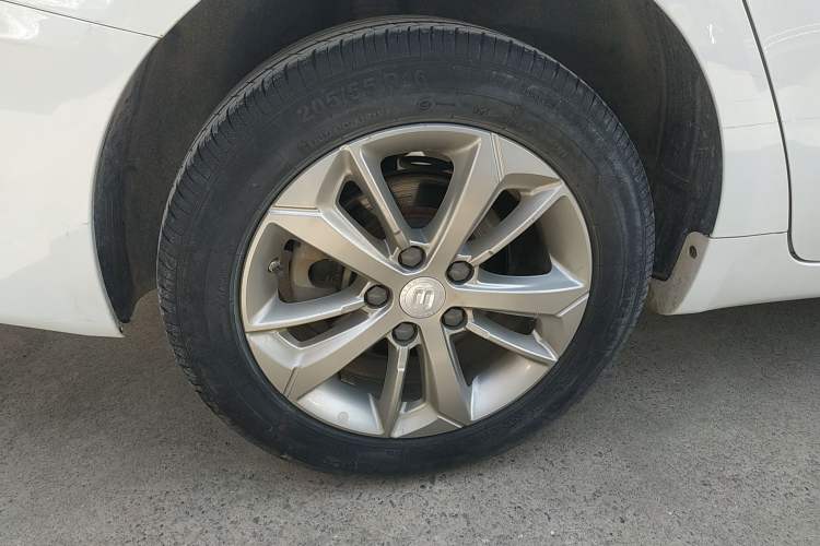 Used Geely Auto Emgrand GL 2021 UP 1.4T CVT Leading Edition Exterior 5
