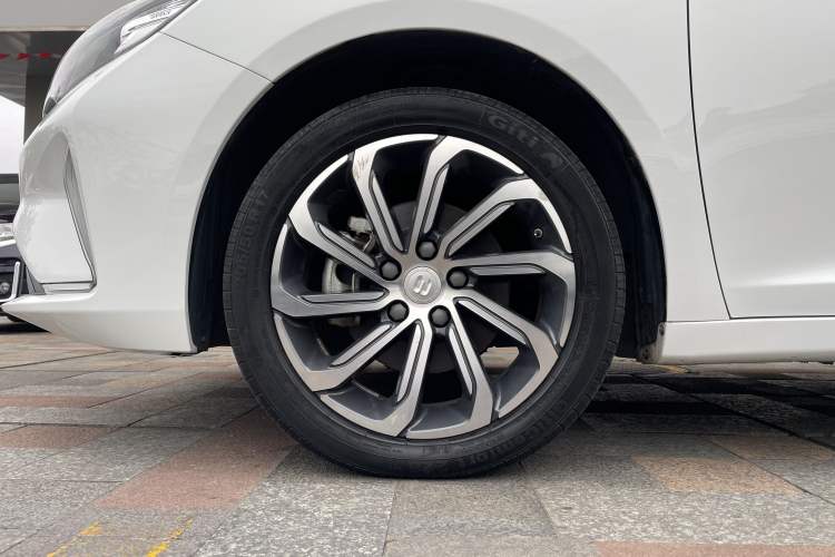 Used Geely Auto Emgrand GL 2021 UP 1.4T CVT Luxury Edition Exterior 7