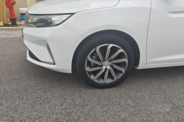 Used Geely Auto Emgrand GL 2021 UP 1.4T CVT Flagship Model Exterior 8
