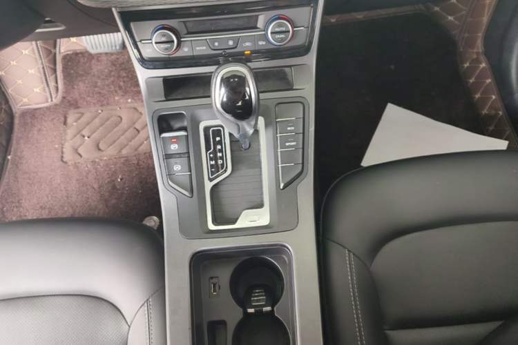 Used Geely Auto Emgrand GL 2021 UP 1.4T CVT Leading Edition Gear Lever