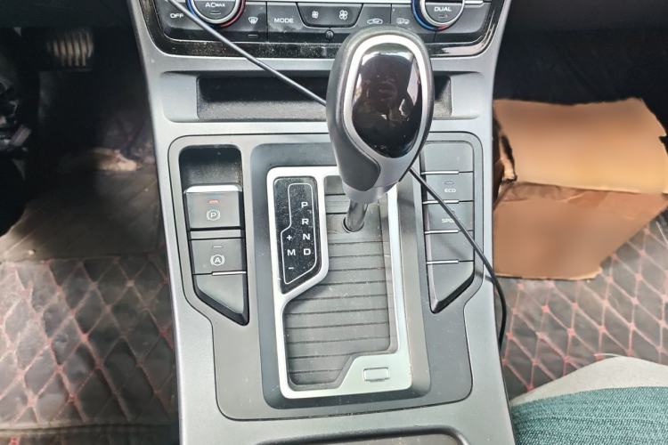 Used Geely Auto Emgrand GL 2021 UP 1.4T CVT Luxury Edition Gear Lever