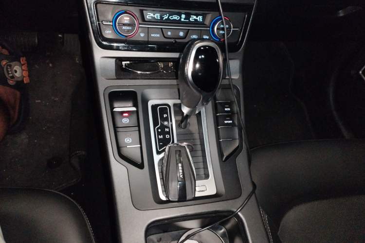Used Geely Auto Emgrand GL 2021 UP 1.4T CVT Leading Edition Gear Lever