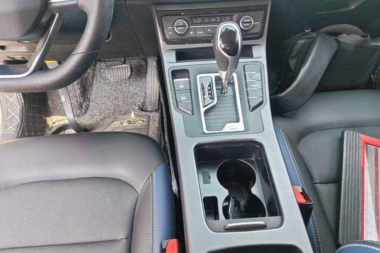 Used Geely Auto Emgrand GL 2021 UP 1.4T CVT Luxury Edition Gear Lever