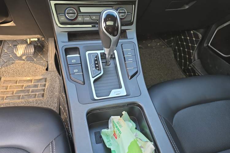 Used Geely Auto Emgrand GL 2021 UP 1.4T CVT Leading Edition Gear Lever