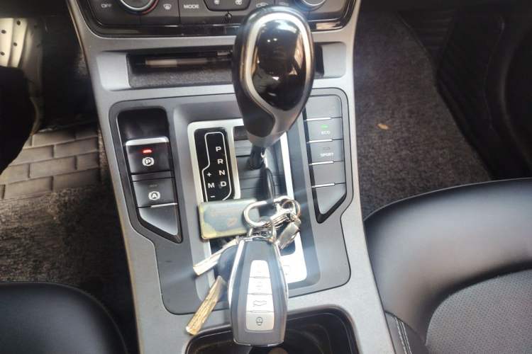 Used Geely Auto Emgrand GL 2021 UP 1.4T CVT Leading Edition Gear Lever