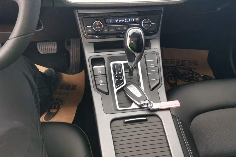 Used Geely Auto Emgrand GL 2021 UP 1.4T CVT Leading Edition Gear Lever