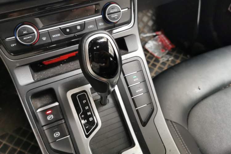 Used Geely Auto Emgrand GL 2021 UP 1.4T CVT Leading Edition Gear Lever
