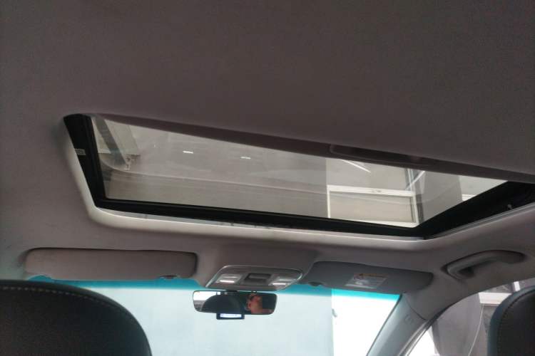 Used Geely Auto Emgrand GL 2021 UP 1.4T CVT Luxury Edition Headliner