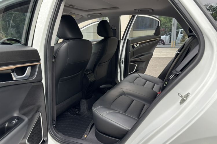 Used Geely Auto Emgrand GL 2021 UP 1.4T CVT Leading Edition Interior 1