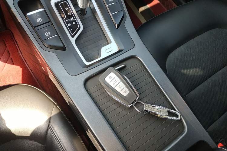Used Geely Auto Emgrand GL 2021 UP 1.4T CVT Leading Edition Interior 1