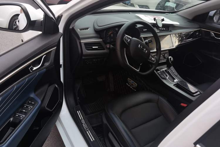 Used Geely Auto Emgrand GL 2021 UP 1.4T CVT Luxury Edition Interior 1