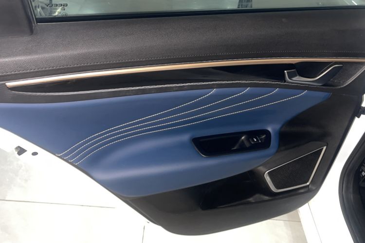 Used Geely Auto Emgrand GL 2021 UP 1.4T CVT Luxury Edition Interior 10