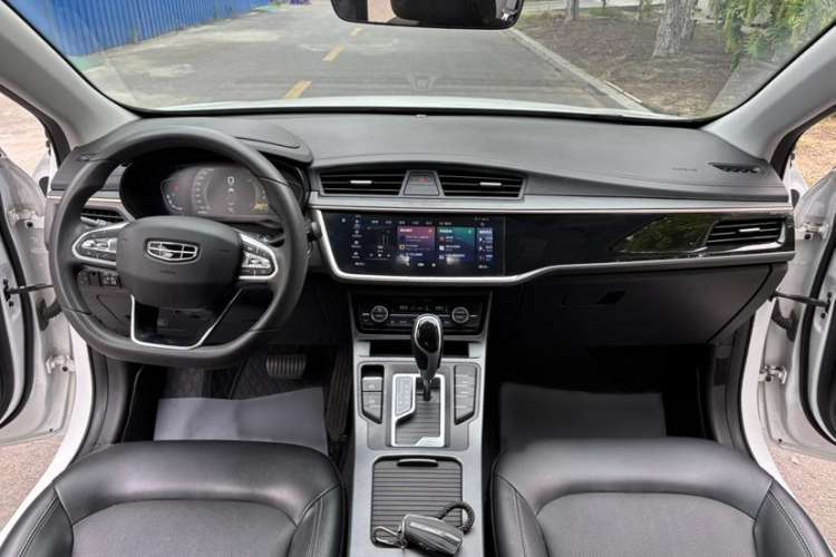 Used Geely Auto Emgrand GL 2021 UP 1.4T CVT Leading Edition Interior 11