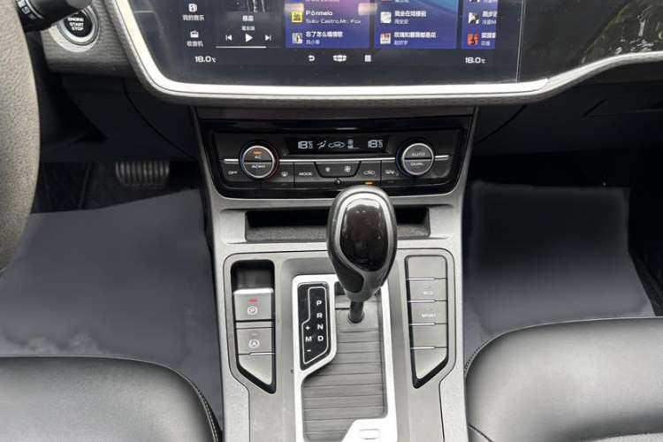 Used Geely Auto Emgrand GL 2021 UP 1.4T CVT Leading Edition Interior 12