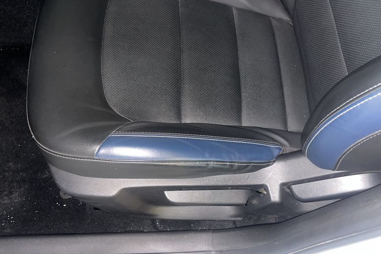 Used Geely Auto Emgrand GL 2021 UP 1.4T CVT Luxury Edition Interior 5