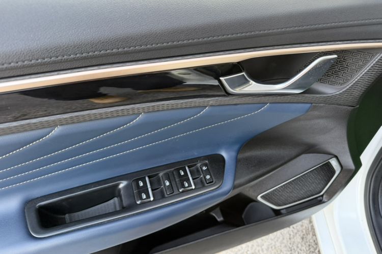 Used Geely Auto Emgrand GL 2021 UP 1.4T CVT Flagship Model Interior 8