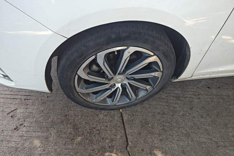 Used Geely Auto Emgrand GL 2021 UP 1.4T CVT Luxury Edition Left Front Wheel Hub