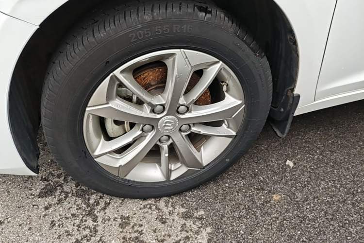 Used Geely Auto Emgrand GL 2021 UP 1.4T CVT Leading Edition Left Front Wheel Hub