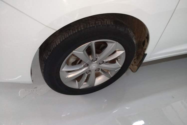 Used Geely Auto Emgrand GL 2021 UP 1.4T CVT Leading Edition Left Front Wheel Hub