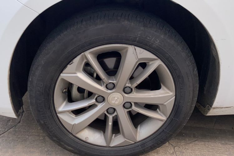 Used Geely Auto Emgrand GL 2021 UP 1.4T CVT Leading Edition Left Front Wheel Hub