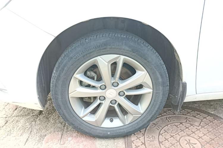 Used Geely Auto Emgrand GL 2021 UP 1.4T Manual LingShang Model Left Front Wheel Hub