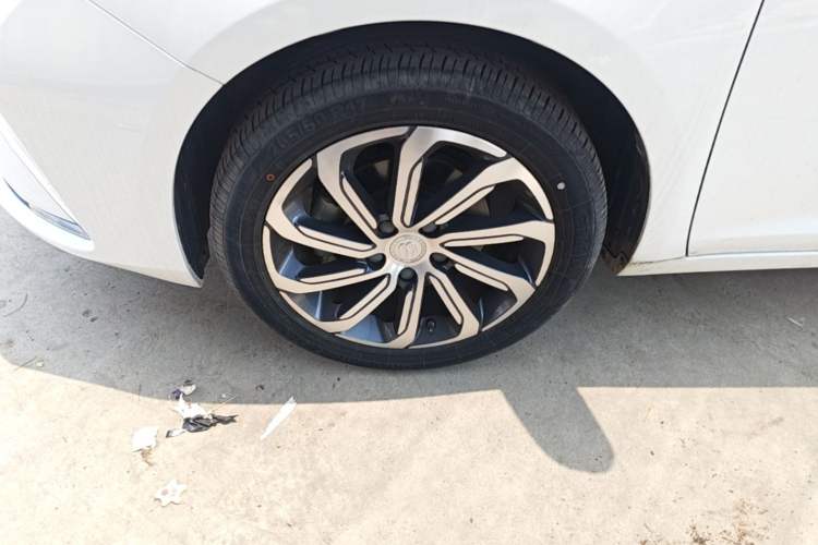 Used Geely Auto Emgrand GL 2021 UP 1.4T CVT Luxury Edition Left Front Wheel Hub