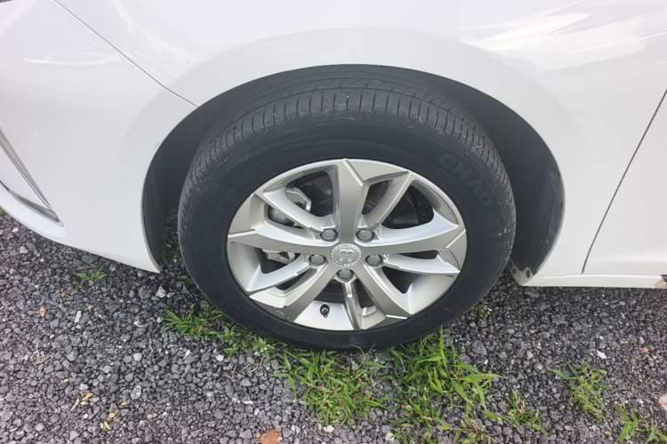 Used Geely Auto Emgrand GL 2021 UP 1.4T CVT Leading Edition Left Front Wheel Hub