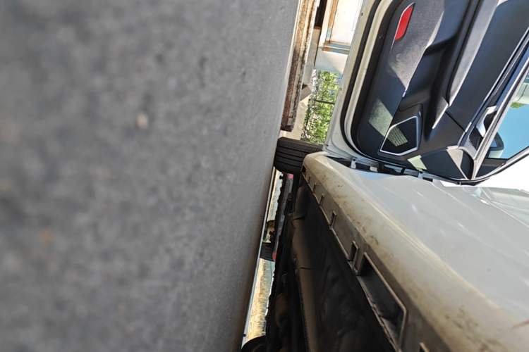 Used Geely Auto Emgrand GL 2021 UP 1.4T CVT Leading Edition Left Side Sill