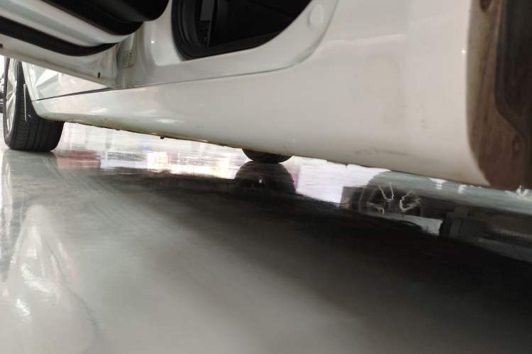 Used Geely Auto Emgrand GL 2021 UP 1.4T CVT Leading Edition Left Side Sill