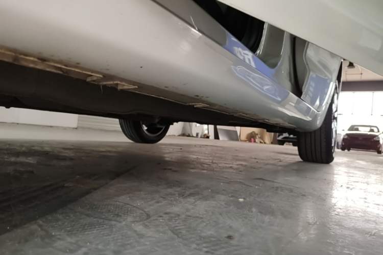 Used Geely Auto Emgrand GL 2021 UP 1.4T CVT Flagship Model Left Side Sill