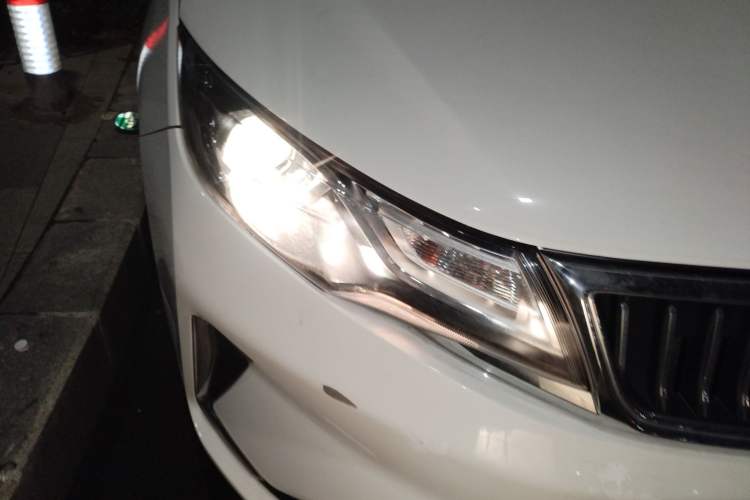 Used Geely Auto Emgrand GL 2021 UP 1.4T CVT Leading Edition Right Front Headlight