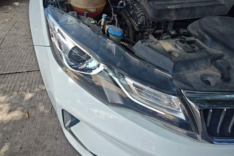 Used Geely Auto Emgrand GL 2021 UP 1.4T CVT Luxury Edition Right Front Headlight