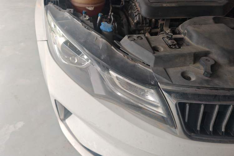 Used Geely Auto Emgrand GL 2021 UP 1.4T CVT Leading Edition Right Front Headlight
