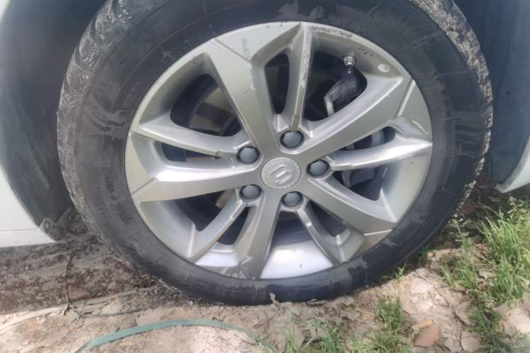 Used Geely Auto Emgrand GL 2021 UP 1.4T CVT Leading Edition Right Front Wheel Hub