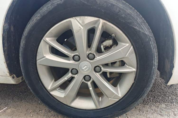 Used Geely Auto Emgrand GL 2021 UP 1.4T CVT Leading Edition Right Front Wheel Hub