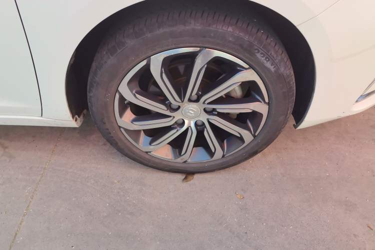 Used Geely Auto Emgrand GL 2021 UP 1.4T CVT Luxury Edition Right Front Wheel Hub