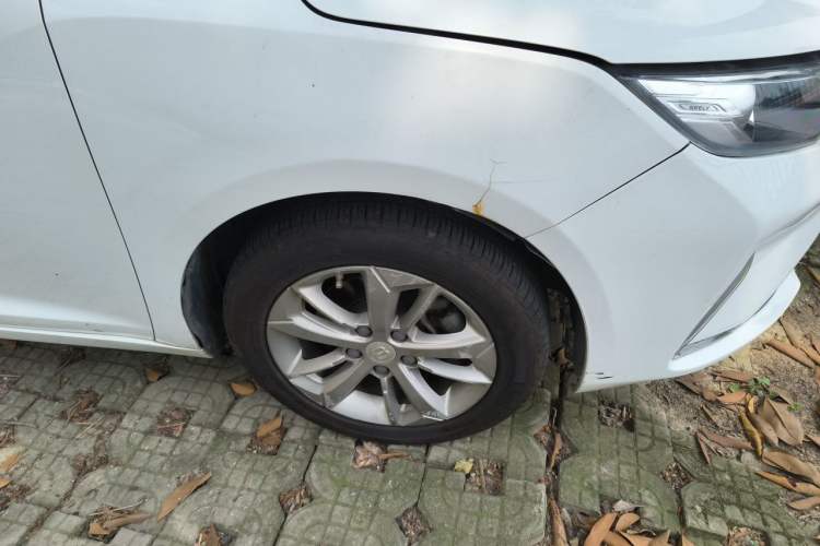 Used Geely Auto Emgrand GL 2021 UP 1.4T CVT Leading Edition Right Front Wheel Hub