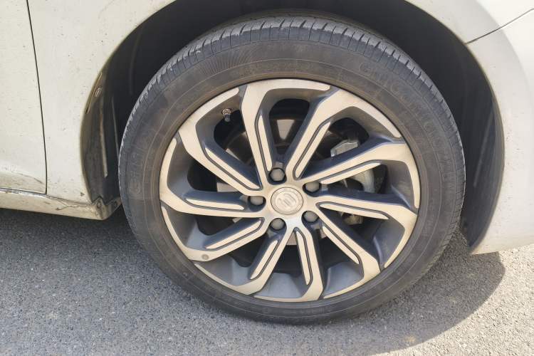 Used Geely Auto Emgrand GL 2021 UP 1.4T CVT Luxury Edition Right Front Wheel Hub