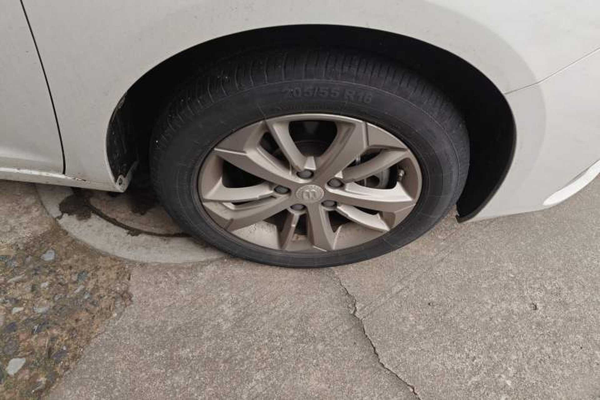 Used Geely Auto Emgrand GL 2021 UP 1.4T CVT Leading Edition Right Front Wheel Hub