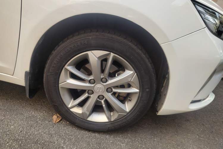 Used Geely Auto Emgrand GL 2021 UP 1.4T CVT Leading Edition Right Front Wheel Hub