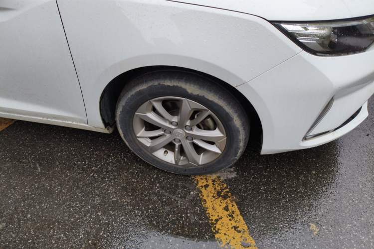 Used Geely Auto Emgrand GL 2021 UP 1.4T CVT Leading Edition Right Front Wheel Hub