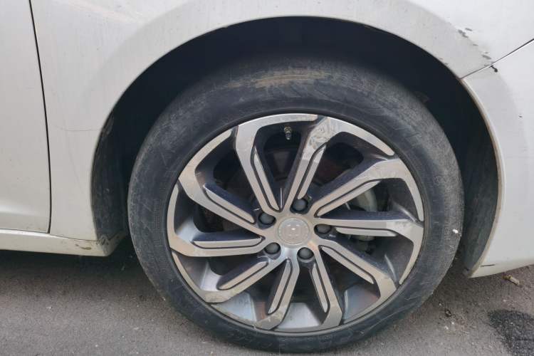 Used Geely Auto Emgrand GL 2021 UP 1.4T CVT Luxury Edition Right Front Wheel Hub