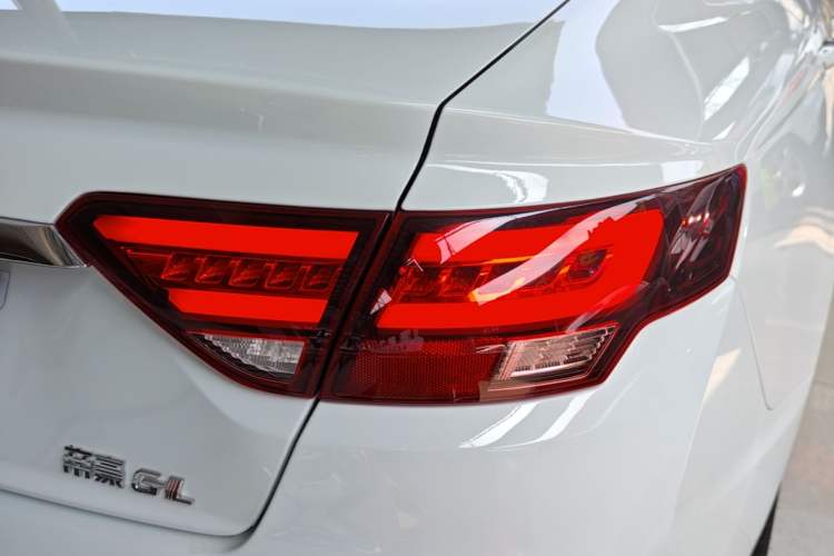 Used Geely Auto Emgrand GL 2021 UP 1.4T CVT Luxury Edition Right Rear Taillight