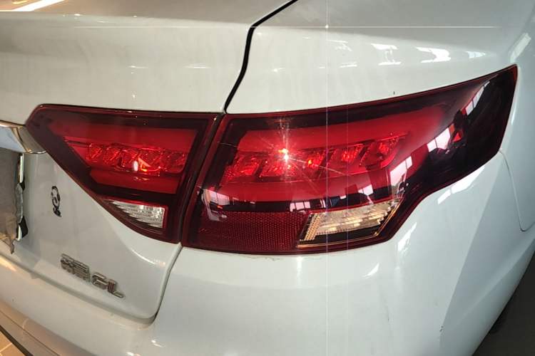 Used Geely Auto Emgrand GL 2021 UP 1.4T CVT Leading Edition Right Rear Taillight