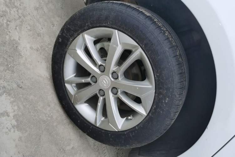 Used Geely Auto Emgrand GL 2021 UP 1.4T Manual LingShang Model Right Rear Wheel Hub