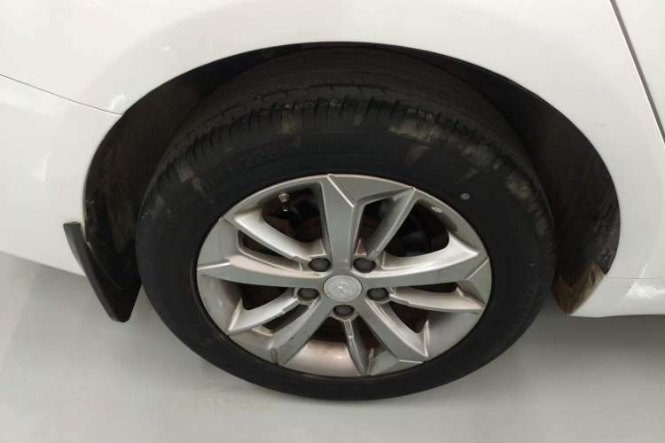 Used Geely Auto Emgrand GL 2021 UP 1.4T CVT Leading Edition Right Rear Wheel Hub