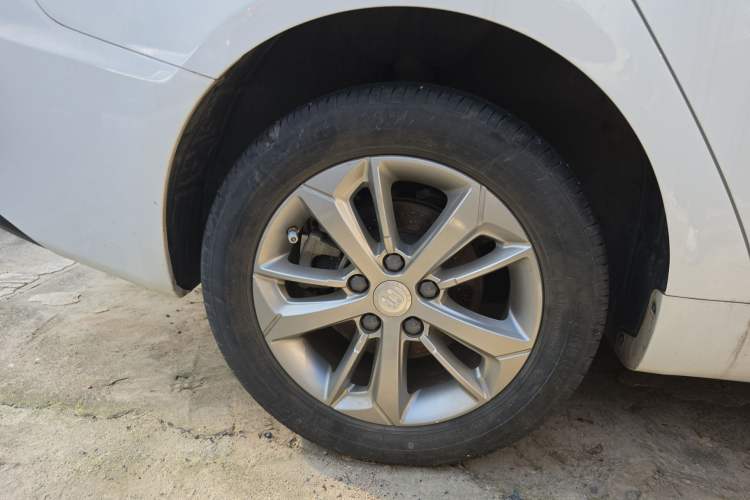 Used Geely Auto Emgrand GL 2021 UP 1.4T CVT Leading Edition Right Rear Wheel Hub